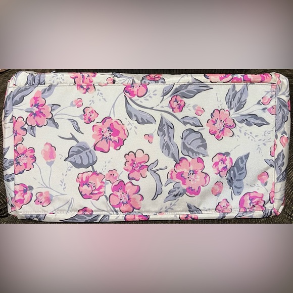 Vera Bradley Recycled Lighten Up Reactive large duffle bag - Picture 10 of 13